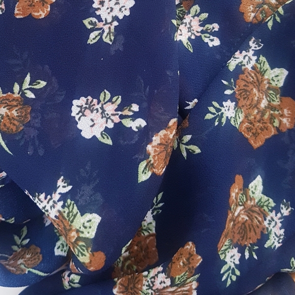 RACHEL & CHLOE Blue Floral Sheer Short Sleeve Kimono - Picture 4 of 7
